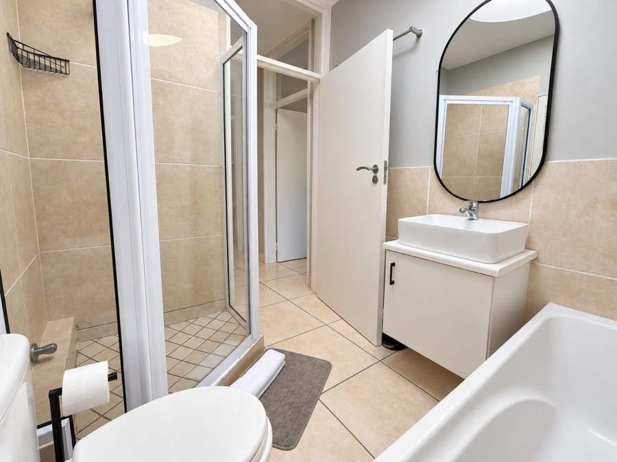 To Let 2 Bedroom Property for Rent in Gardens Western Cape